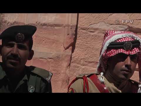 Petra - geheimnisvolle Stadt aus Fels - v. Folker Preis