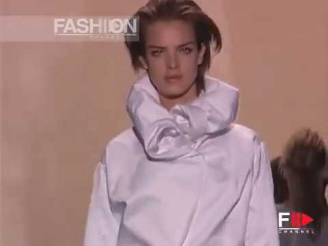 "Exté" Autumn Winter 2004 2005 Milan 1 of 4 Pret a Porter by FashionChannel