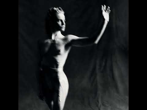 Tears can be so soft – Christine and the Queens