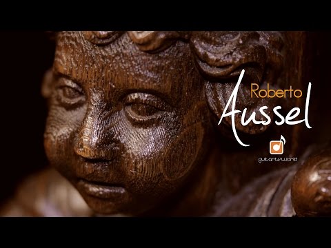 Roberto Aussel plays Weiss