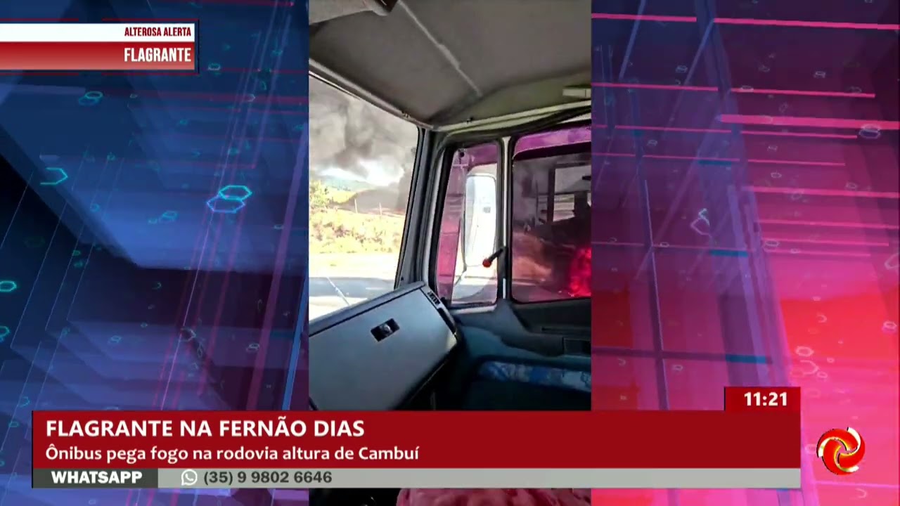 ônibus pega fogo na rodovia em Cambuí