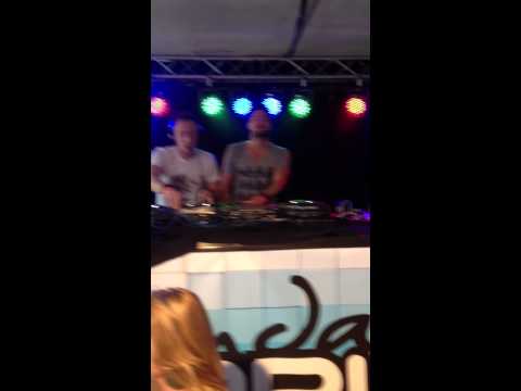 Roul & Doors @ Sundaypeople playing Tensao