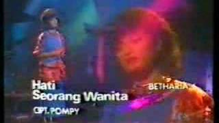 Download lagu hati seorang wanita mp3