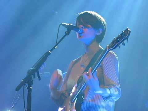12/23 Tegan & Sara - Walking With A Ghost @ Thebarton Theatre, Adelaide, SA 5/13/10