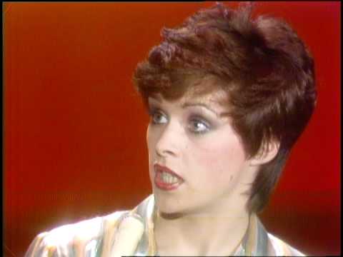 Dick Clark Interviews Sheena Easton - American Bandstand 1981