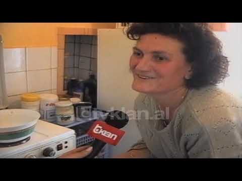 Festa e Bajramit ne familjet shqiptare - (5 Mars 2001)