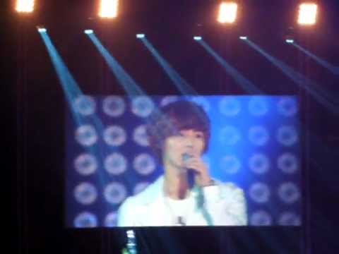 [FANCAM] 120208 Music Bank Paris 2012 - 'More Than Words'