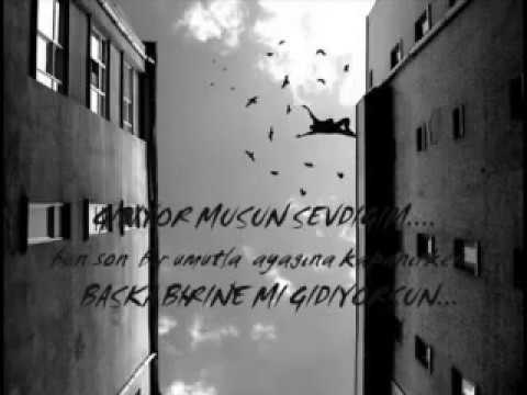 NİKOTİN ft EkoLAY-GİDİYOR MUYUZ YANİ