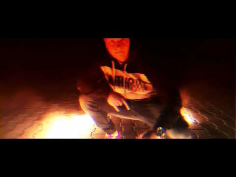 Machur - Zatrzymać się na chwilę (prod. soREC) [Street Video]