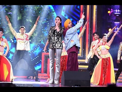 Anushka Sharma Rap Singing With Diljeet In 10th Royal Stag Music Mirchi Awards 2018