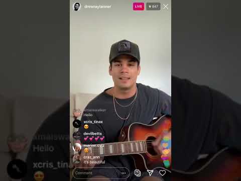 Drew Ray Tanner singing ‘No Diggity’ on IG live