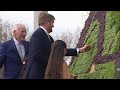 De opening van de Floriade door de koning nog eens terugkijken?