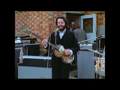 Videoclip de One After 909 (Rooftop Performance) — The Beatles