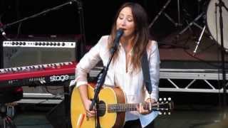 KT Tunstall - Waiting on the Heart - Gawsworth Hall 19-7-2013
