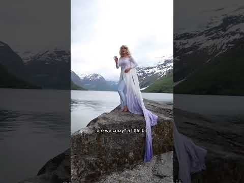 Behind the scenes of cosplaying Elsa in Norway ❄️☃️✨ #frozen2