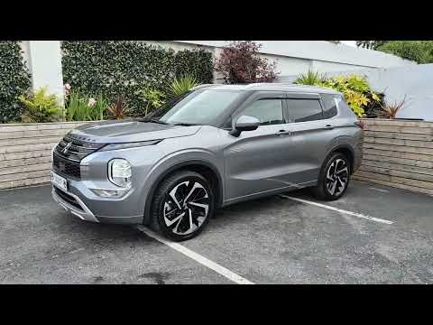 Mitsubishi Outlander 2.4 PHEV / EXCEED TOP SPEC / - Image 2