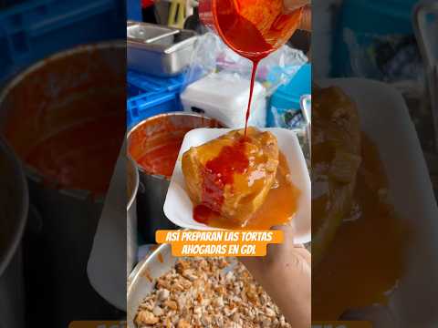 Así preparan las tortas ahogadas en Guadalajara