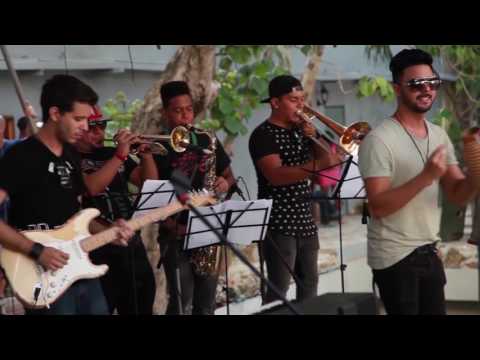 Enamorado En Montreal - Andy Rubal ft. Marion Brunelle