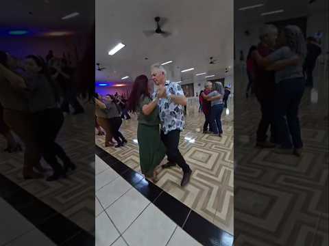 #dancina só alegria e dança no clube Sempre Unidos em Quedas do Iguaçu noParaná.Brasil#shotrs#baile