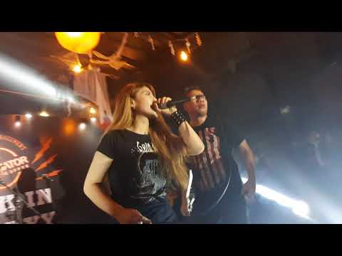 Vicky Prasetyo dan K.U.D.E.T.A collabs Model Cantik di Rock In Galaxy