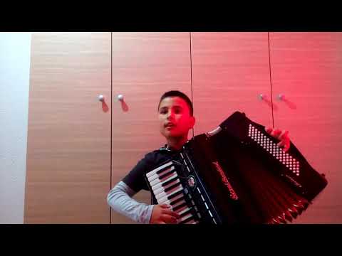 Rumenka i uzicko kolo