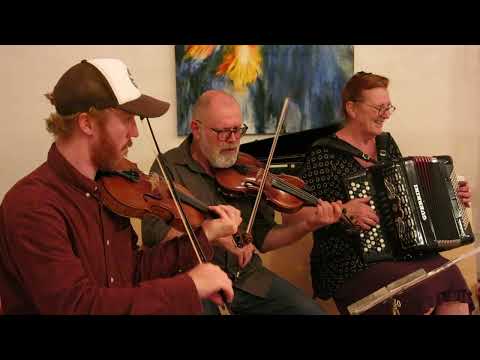 Hopsa efter Levy Wilsen (nr 65) (DK)Læsøbal i Broby Gl. skole 02.09.2023