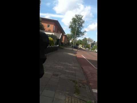 Ambulance met spoed naar ziekenhuis vanaf Eikenlaan Krommenie