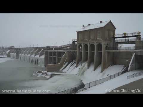 Winter Storm Scenes around Oklahoma City, OK - 2/14/2021