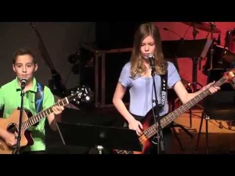 7Eight5 performs "Cake By The Ocean" (DNCE)