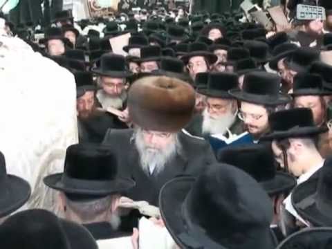 Belzer Rebbe at Tzion & Feering Yurtziet Tish