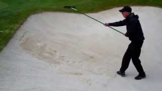 preview picture of video 'How to rake a bunker'