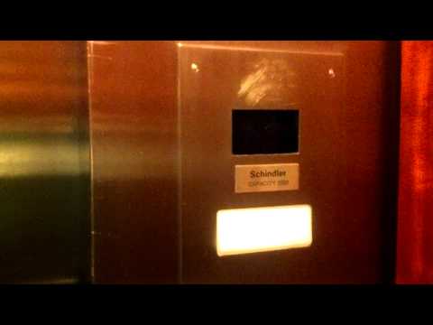 1976 Burlington/Dover Oildraulic Elevator