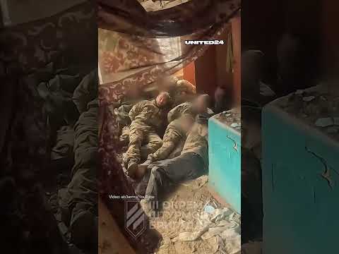 Ukrainian Soldiers Knocked Out Russian Assault Group Who Waived Flag in 🇺🇦 Village. Karma in Action