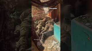 Download lagu Ukrainian Soldiers Knocked Out Russian Assault Group Who Waived Flag in 🇺🇦 Village. Karma in Action mp3
