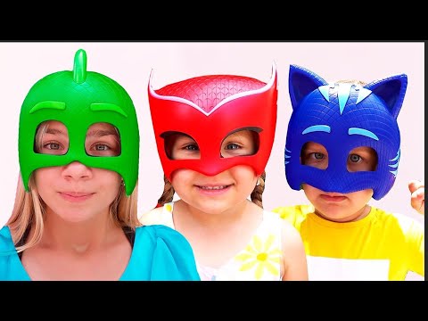 Diana and Roma play ice cream shop