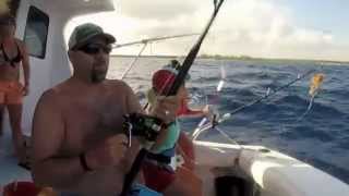 preview picture of video 'Mossyback group fishes the Riviera Maya on Capt Andys Flyin Fish'