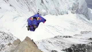 Mount Everest Wingsuit Jump Video: Man Jumps Off Peak With Wingsuit