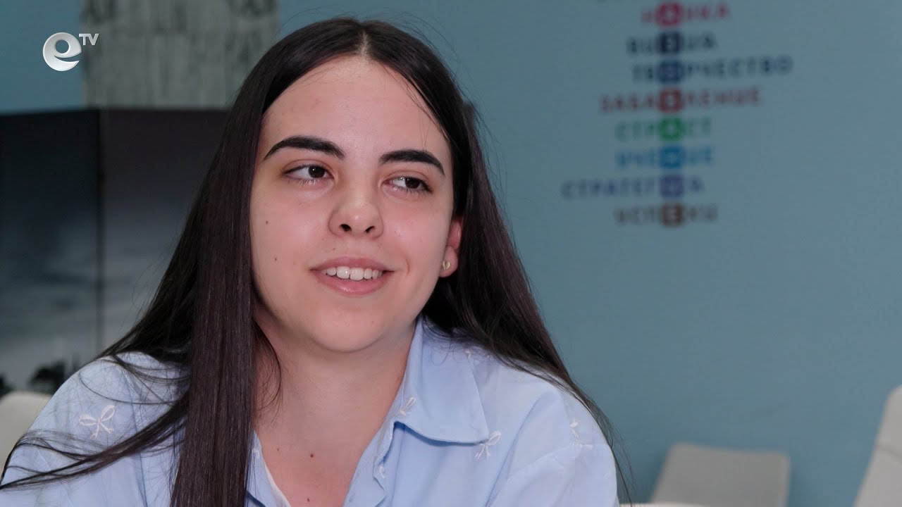 19-годишната Мирослава Златанова от Хасково има две пълни шестици на матурите в 12 клас