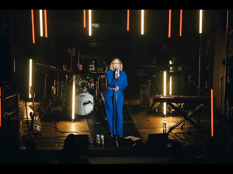 Lilla Vargen - Cold (Live in London)