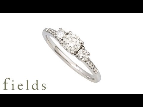 18ct White Gold 3 Stone Engagement Ring