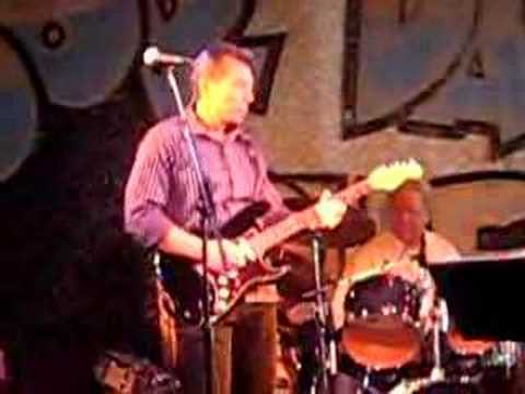 Dr. Atomix & the Rhythm Addicts play "Cold Sweat"