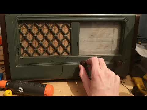 1946 Radio Reciever Working Again.
