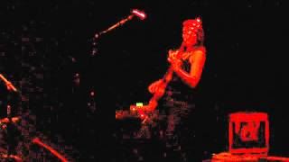 Thea Gilmore - Cheap Tricks bass solo (Brighton)