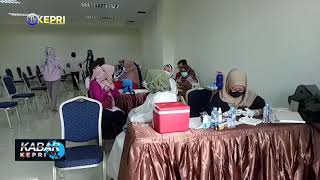 Download lagu WARGA ANTUSIAS IKUTI VAKSINASI MASAL DI UIB BATAM - TV KEPRI mp3