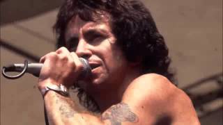 AC DC&#39;s Bon Scott   You Shook Me All Night Long Live