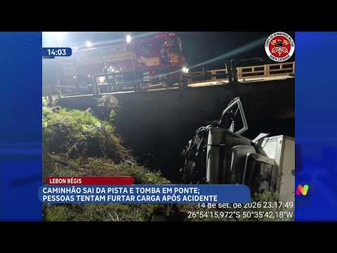 Motorista fica ferido após caminhão tombar em ponte em Lebon Régis