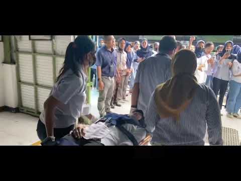 Simulasi kebakaran dan evakuasi korban di PT Samwon Busana Indonesia .Ambulance Marabunta & Azzura