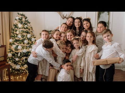 COLINDE - Grupul de colindători "Bujoreii" 2024