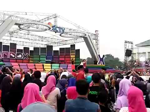 Wika Salim & Sherly Mey - Cari Pacar Lagi at Inbox Karnaval 2017