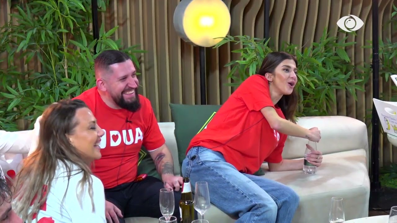 “Iku me kokën poshtë”/ Laerti imiton Jozin: Diku në sfond ishte Loredana dhe ai faleminderit Valbona